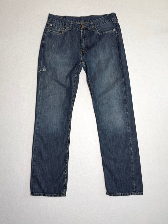 Levi's Other - Levi's 514 Straight Fit Jeans Medium Wash Actual Size 32X31 READ DESCRIPTION